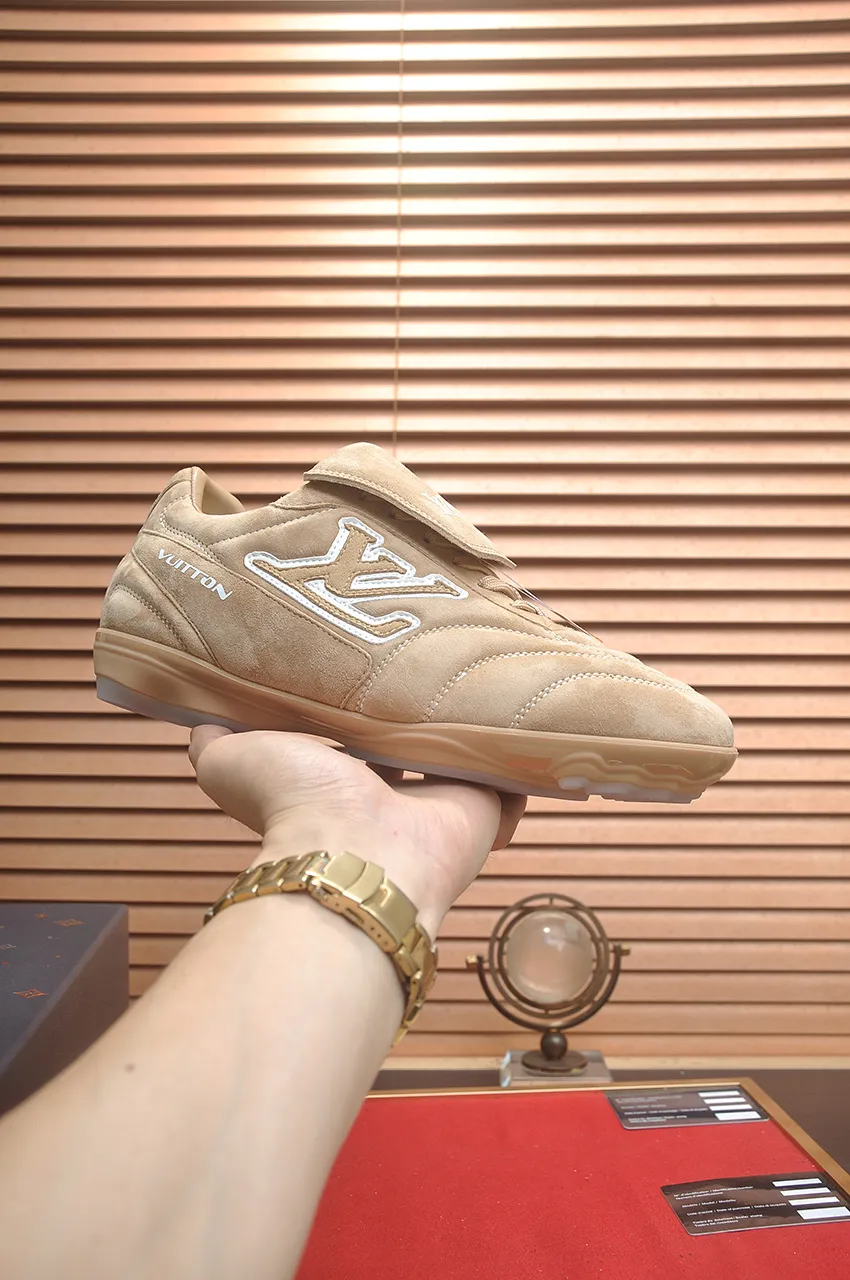 Men's shoes 💰680💶[LOUIS VUITTON] (original order) couple model 🍀LV Louis Vuitton * - top version of LV classic trendy shoes! Made of imported original cowhide, water-dyed cowhide lining, and original wear-resistant rubber outsole! High quality products! Size for women: 35-40. Men: 39-46 (45.46 customized)